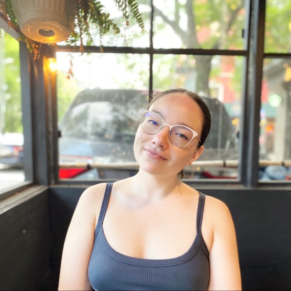 Meet your Posher, Estefani